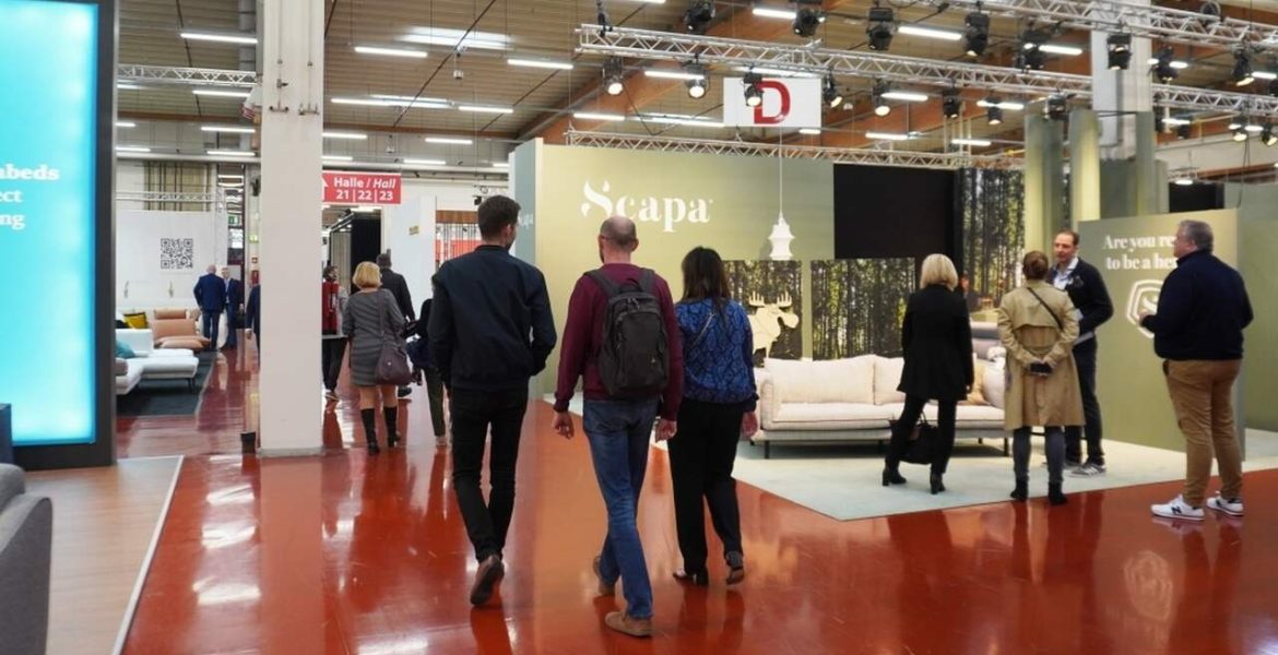 Zwiedzający podczas targów M.O.W. w Bad Salzuflen.