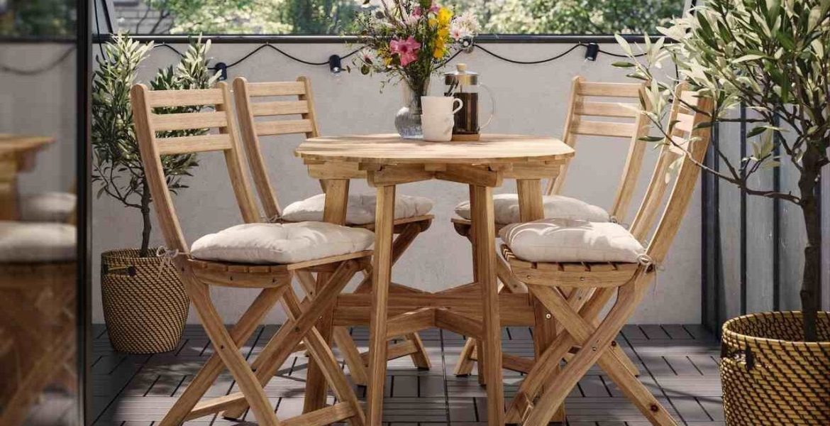 IKEA na balkon i na taras. ASKHOLMEN - Stół z kozłem, ogrodowy.