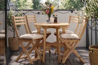 IKEA na balkon i na taras. ASKHOLMEN - Stół z kozłem, ogrodowy.