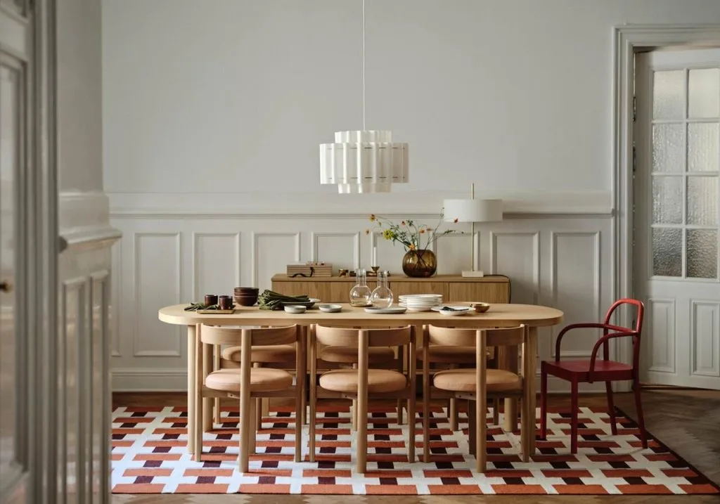 IKEA STOCKHOLM stół. Fot. Biuro prasowe IKEA.