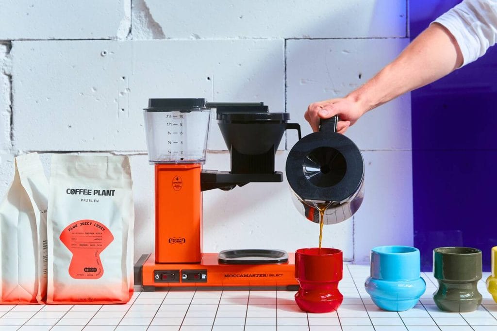 Palarnia kawy specialty – COFFEE PLANT, projekt: Mateusz Machalski (projektant graficzny nowych opakowań i logo), Dagmara Chmielarz (współzałożycielka marki COFFEE PLANT), Patrycja Ogrodnik (strategia komunikacji rebrandingu marki), produkcja: COFFEE PLANT.