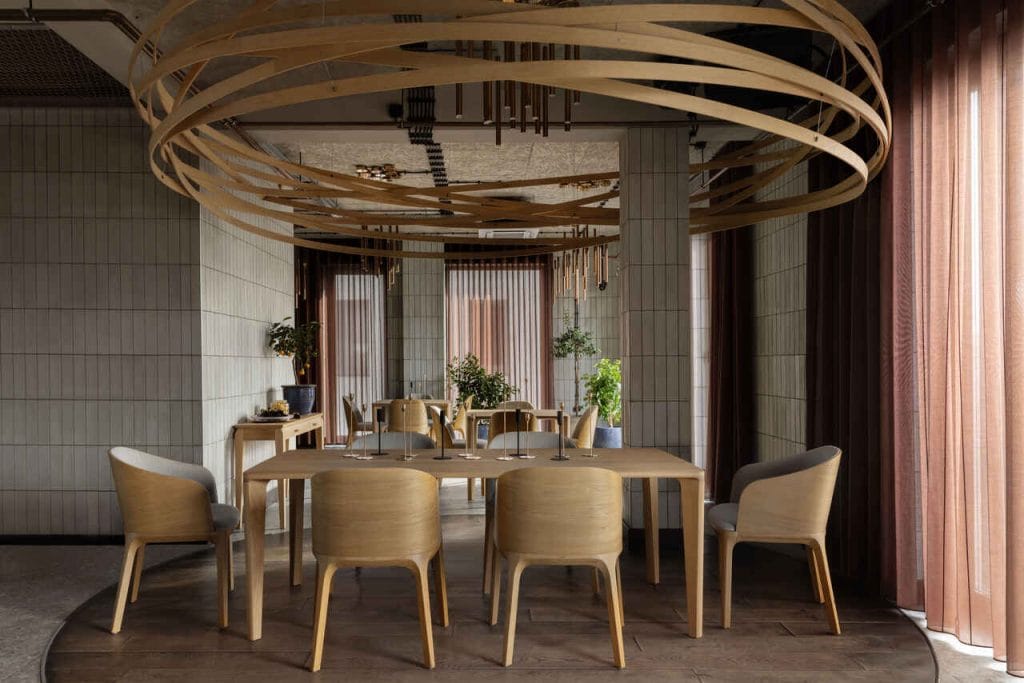 Stół ARTO, projekt: Ariel Śliwiński, produkcja: MILONI.