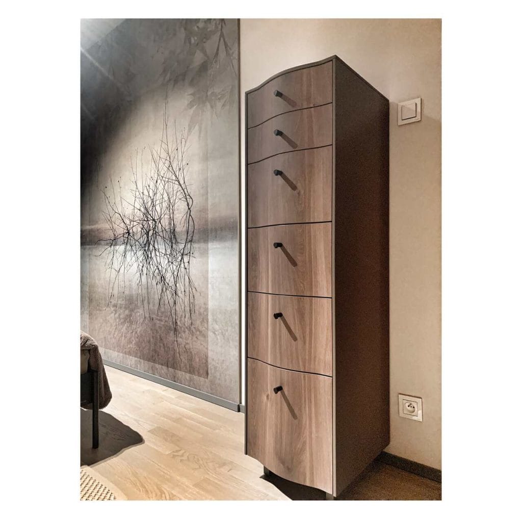 Prototyp „Onda” komoda wysoka.