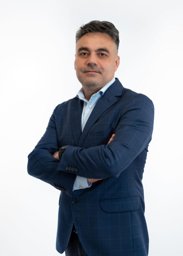 Adam Krużyński - Shelly Polska