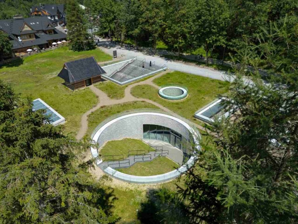 Polska Architektura XXL - Obiekt Tatrzańskie Archiwum Planety Ziemia - Pole Architekci.