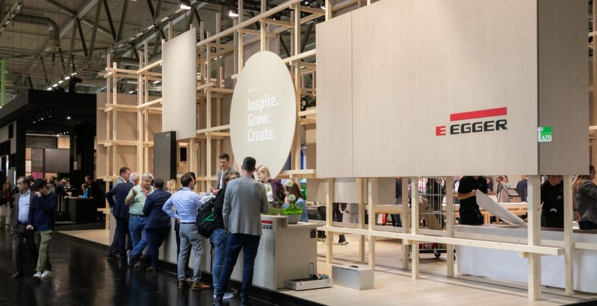 Stoisko Egger podczas targów interzum 2025