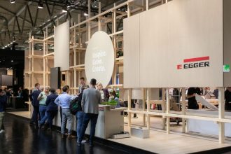 Stoisko Egger podczas targów interzum 2025