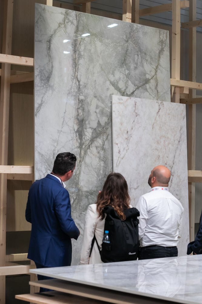 Stoisko Egger podczas targów interzum 2025