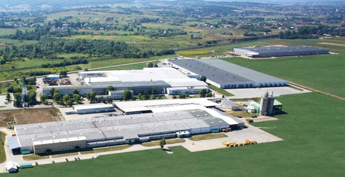 Jaka była produkcja mebli w maju?