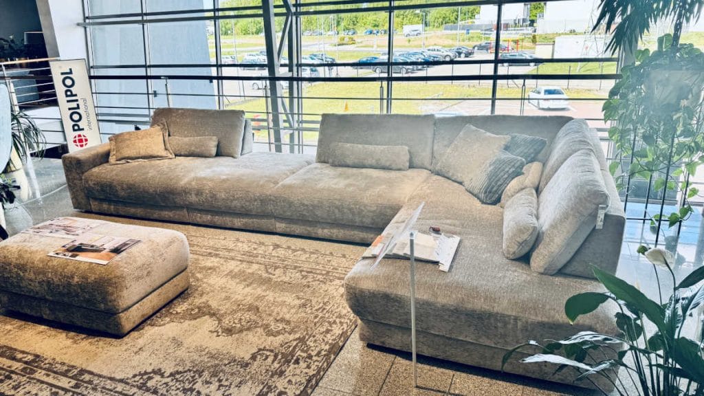 Polipol - targi wewnętrzne narożnik szary