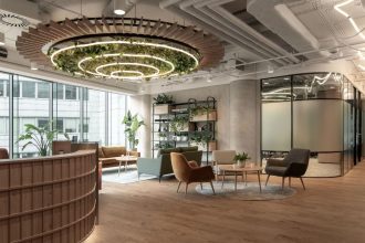 Nowa siedziba GN Polska, zaprojektowana przez warszawską pracownię Bit Creative.