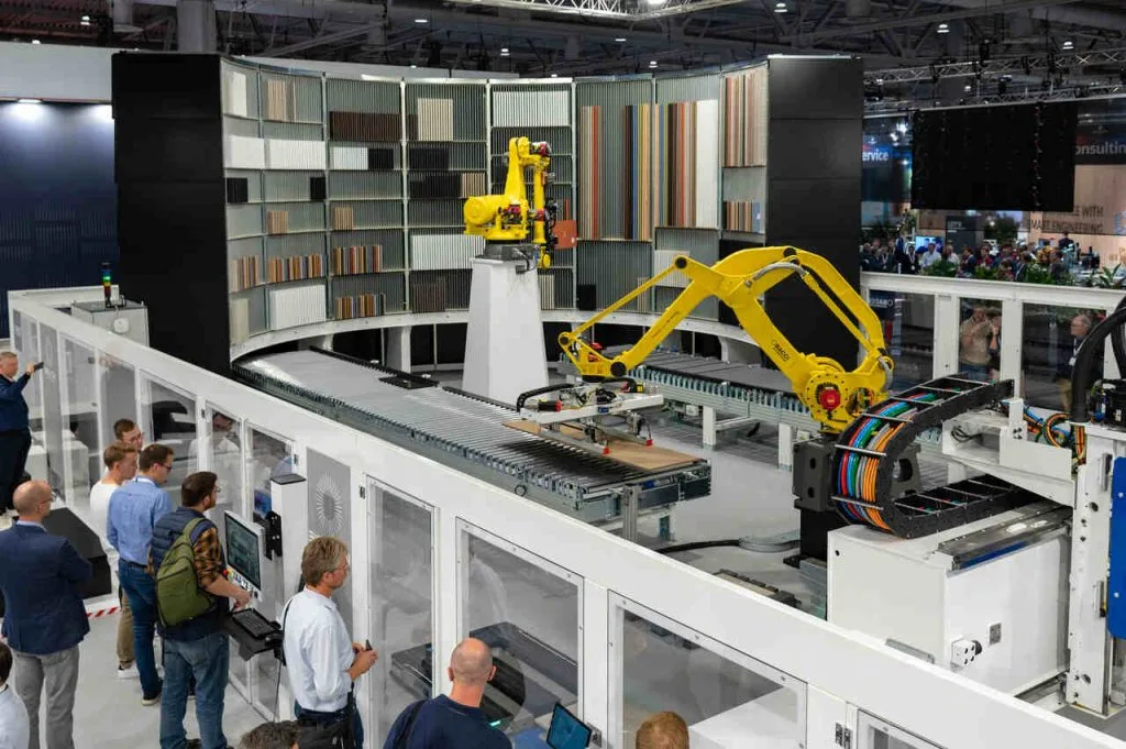 Robot M-410iC/315 Fanuc na stoisku Bacci Automation to rozwiązanie, które pozwala zwiększyć wydajność paletowania i zadań związanych z obróbką. Fot. Rainer Jensen, Deutsche Messe.
