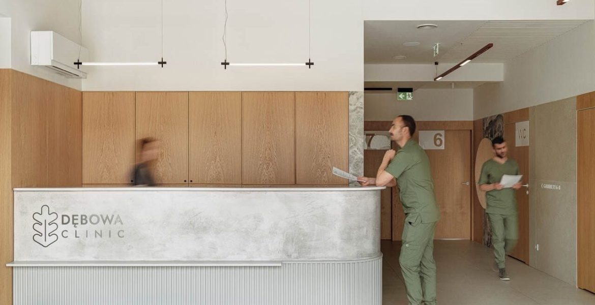 Dębowa Clinic, proj. MAKA STUDIO. Fot. Tom Kurek. Źródło: materiał prasowy AQForm.