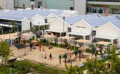 Wola Park i IKEA, jako partner projektu „Plażuj do Woli” – wspólnie zapraszają do letniej strefy wyposażonej w meble IKEA.