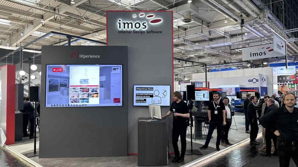 Zespół IMOS z dumą uczestniczył w tegorocznych targach LIGNA 2025 w Hanowerze – jednym z najważniejszych wydarzeń dla branży drzewnej i meblarskiej na świecie. Firmowe stoisko cieszyło się ogromnym zainteresowaniem, a atmosfera targów sprzyjała inspirującym rozmowom i wymianie doświadczeń. Targi tętniły wspaniałą energią i pokazały, że cyfryzacja i automatyzacja są już standardem, a nie przyszłością. Firmę cieszy zainteresowanie rozwiązaniami i pozytywny odbiór nowości przez odwiedzających. Zespół IMOS odbył setki rozmów, prezentacji i konsultacji, które potwierdziły jedno – branża jest gotowa na kolejny krok cyfrowej transformacji. Firma zaprezentowała nową wersję systemu IMOS iX 2025, z jeszcze bardziej zintegrowanym środowiskiem pracy oraz udoskonaloną automatyzacją procesów – od projektowania, przez kalkulację, aż po produkcję. Szczególne zainteresowanie wzbudziły również nowe moduły dla produkcji indywidualnej i seryjnej, a także możliwości współpracy z chmurą i platformami e-commerce. LIGNA 2025 utwierdziła firmę IMOS w przekonaniu, że przyszłość branży należy do nowoczesnych, zintegrowanych rozwiązań cyfrowych.