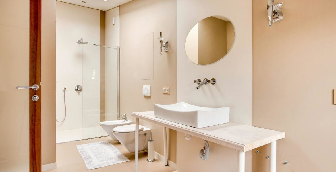 Płyy budowlane - wykorzystanie na przykładzie łazienki w kolorach pastelowych.