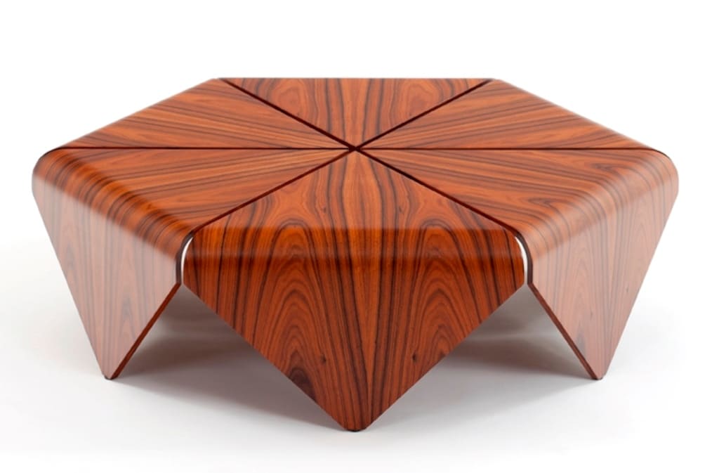 Stolik, proj. Jerzy Zalszupin.