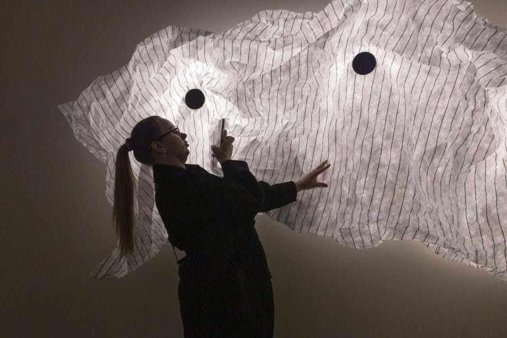 Maap, proj. Erwan Bouroullec, prod. Flos, łączy wiele fundamentalnych koncepcji w lampie, która jest jednocześnie prosta i złożona. Fot. Diego Ravier / Salone del Mobile.Milano.