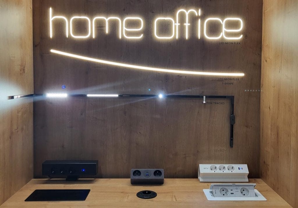 Firma GTV zaprezentowała podczas targów interzum w Kolonii m.in./ szereg rozwiązań w oparciu o czujniki ruchu PIR, idealne do automatycznego sterowania oświetleniem w pomieszczeniach. Fot. Tomasz Markowski.