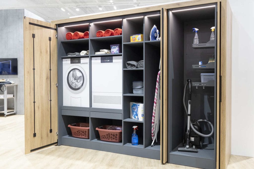 Na targach interzum w Kolonii, które odbyły się w dniach 20-23 maja, firma Hawa przedstawiła producentom mebli i projektantom wnętrz dodatkowe argumenty za stosowaniem rozwiązań przesuwnych. Fot. Harald Fleissner Koelnmesse.