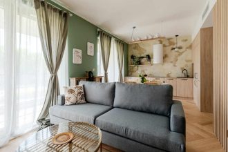 Projekt wnętrza: Joanna Grotkowska, Deer Design; Projekt zabudowy meblowej: Daniel Stochniałek, Deer Wood. Fot. Zagórny Studio.