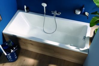 Wanna wpuszczana Duravit No.1 to idealne rozwiązanie dla tych, którzy cenią relaks w kąpieli, nawet w niewielkiej łazience. Zainstalowana we wnęce oszczędza miejsce i zapewnia komfort.