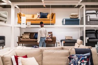 Konsumenci w dalszym ciągu mają potrzebę oszczędzania, ale jeszcze większą niż 12 miesięcy wcześniej.