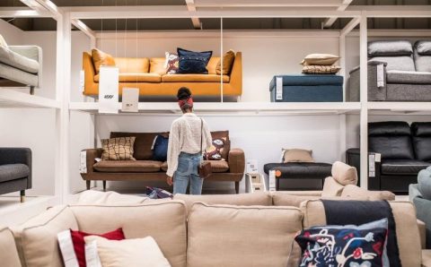 Konsumenci w dalszym ciągu mają potrzebę oszczędzania, ale jeszcze większą niż 12 miesięcy wcześniej.