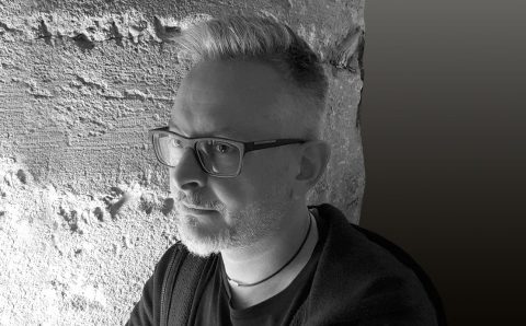 Arch. wnętrz Michał Swałtek, właściciel i główny projektant w firmie Swałtek Design Studio.