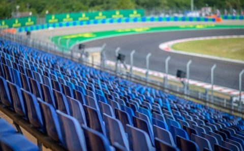 Krzesełka Abacus na węgierskim torze Hungaroring.