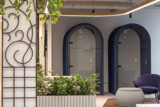 Zrównoważone wnętrze z wykorzystaniem mebli z recyklingu