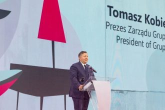Tomasz Kobierski podczas targów MEBLE POLSKA 2025.