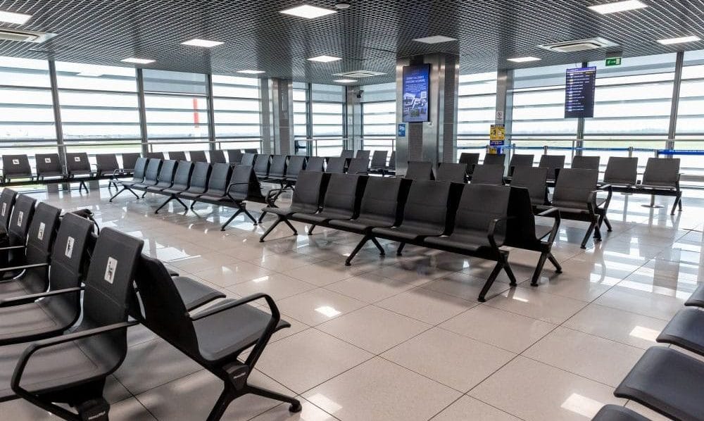 Port Lotniczy Rzeszów-Jasionka im. Rodziny Ulmów z meblami firmy Nowy Styl.