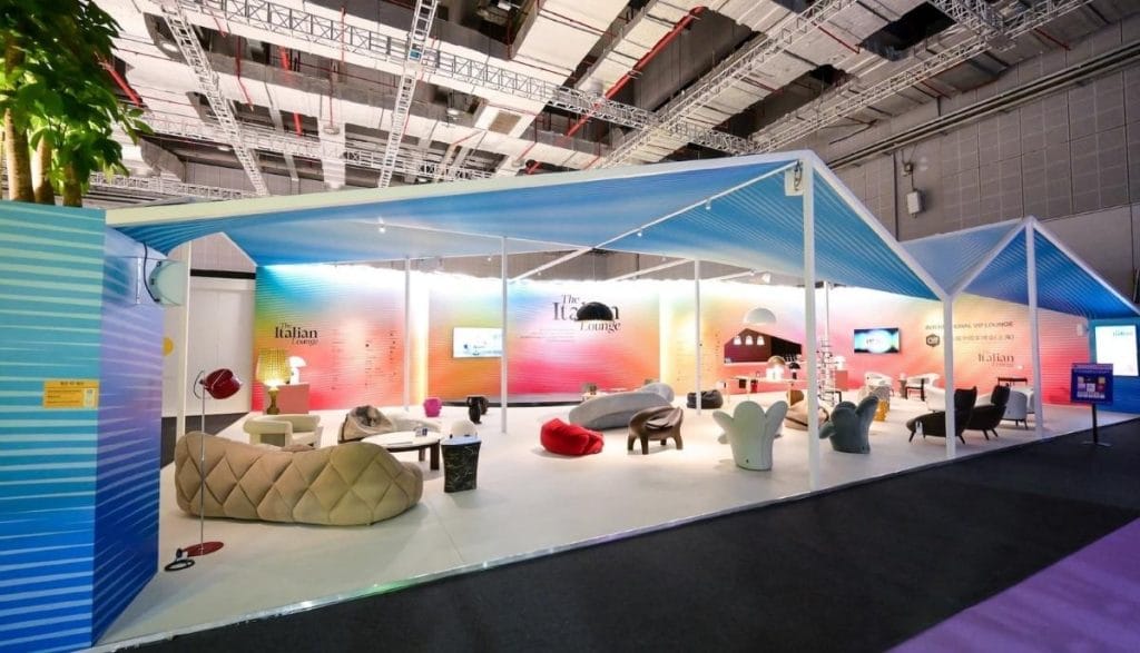 The Italian Lounge na 56. CIFF Shanghai 2025 – przestrzeń multisensoryczna prezentująca włoski design i styl życia.