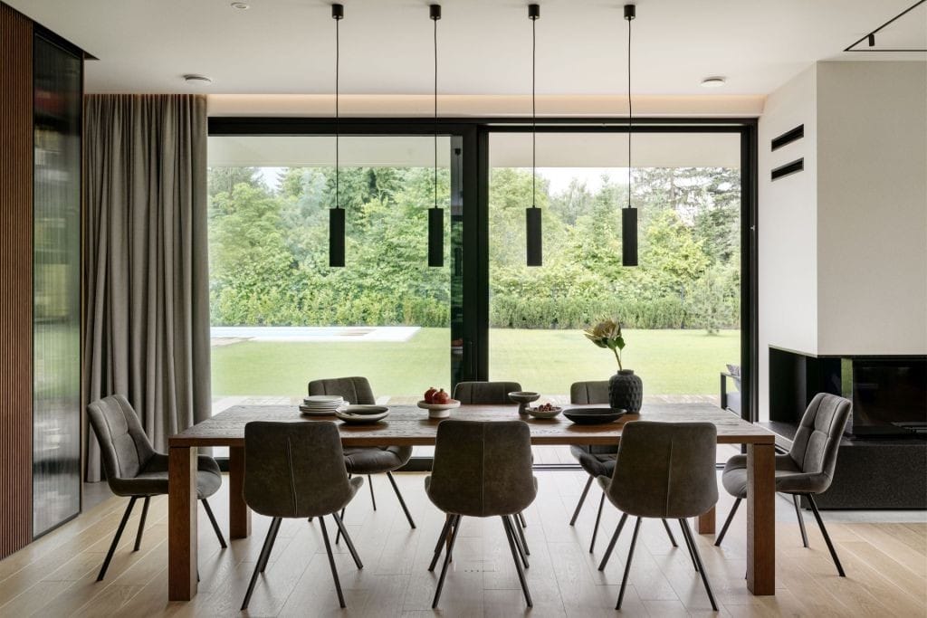 Wnętrze willi w Bielawie otrzymało nagrodę w kategorii Dom i Rezydencja, proj. SAAN architekci. Fot. Tom Kurek.