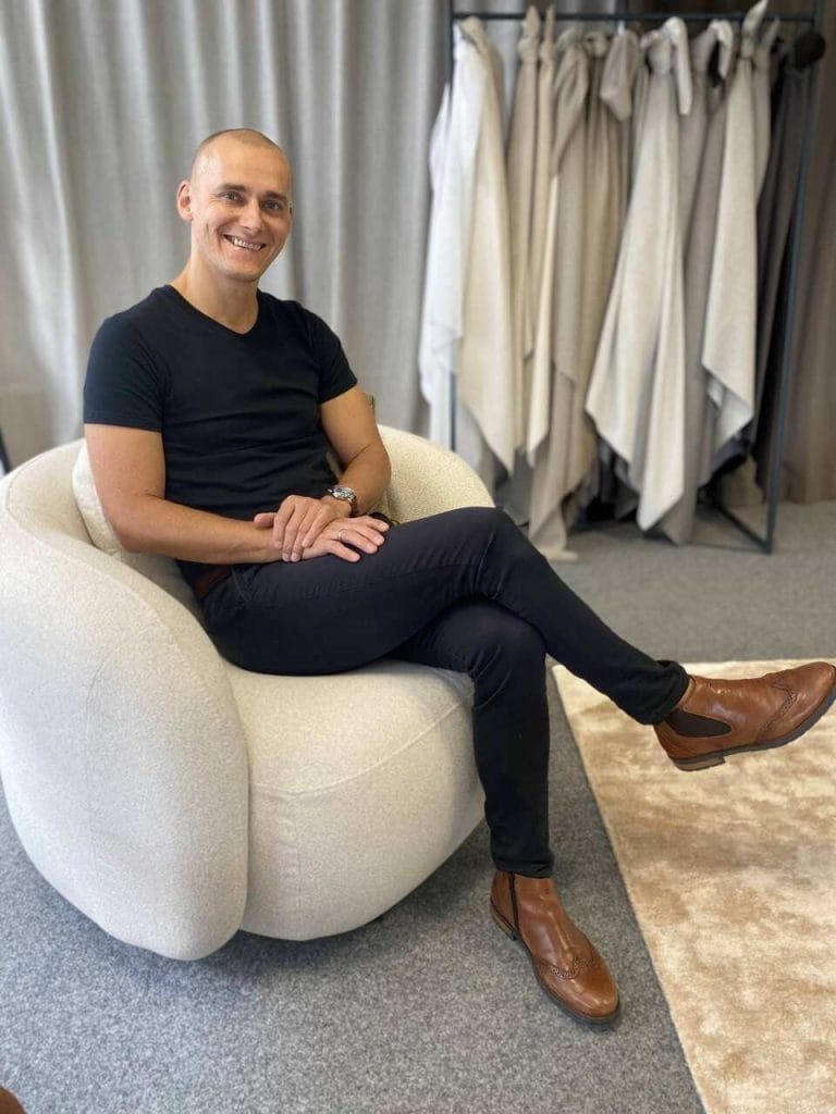 Widziałem tysiące mebli i wciąż potrafią mnie zaskoczyć – mówi Aleksander Kądziela.