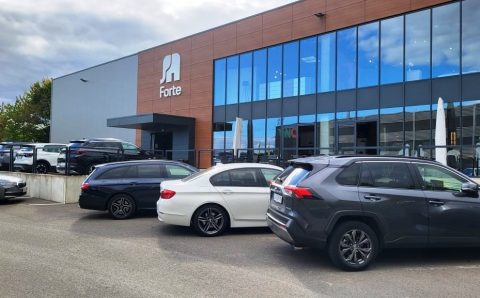 MÖBELVERTRIEB FORTE GMBH w Bad Salzuflen już z nową identyfikacją wizualną. Fot. BIZNES MEBLE.