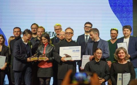 Autor koncepcji, Mirosław Nizio, z pierwszą nagrodą.