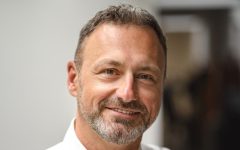 Prokuratura Okręgowa w Gdańsku opublikowała dzisiaj komunikat ws. zatrzymań i zarzutów za obchodzenie sankcji dotyczących importu sklejki z Rosji i Białorusi. Z apelem do branży zwrócił się Marek Janke, prezes Zarządu Paged Plywood.