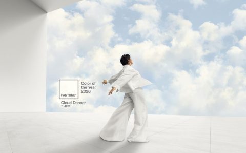 PANTONE 11-4201 Cloud Dancer - kolor roku 2026. Źródło: Color of the Year, Pantone Color Institute.