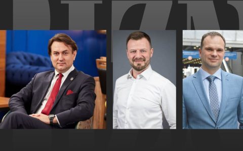 Od lewej: Tomasz Wiktorski, właściciel firmy B+R Studio, Piotr Garstka, dyrektor biura Polskiej Izby Gospodarczej Przemysłu Drzewnego i Michał Strzelecki, dyrektor Biura Ogólnopolskiej Izby Gospodarczej Producentów Mebli.