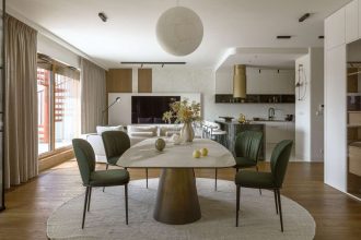 Projekt Anny Błaszczyk, właścicielki pracowni Artewizjon, stylizacja Kamila Jakubowska-Szmyd. Fot. Yassen Hristov.