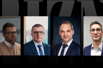 Od lewej: Maciej Has, autor książki „Made in Poland”, który na co dzień łączy polską produkcję mebli z firmami z zagranicy; Sebastian Błaszkiewicz, Head of Sales Excellence Univio, członek Rady Izby Gospodarki Elektronicznej; Maciej Nałęcz, analityk sektorowy w BNP Paribas Bank Polska; Adam Jagodziński, ekonomista w Biurze Analiz PFR SA, analityk prowadzący branżę meblarską.