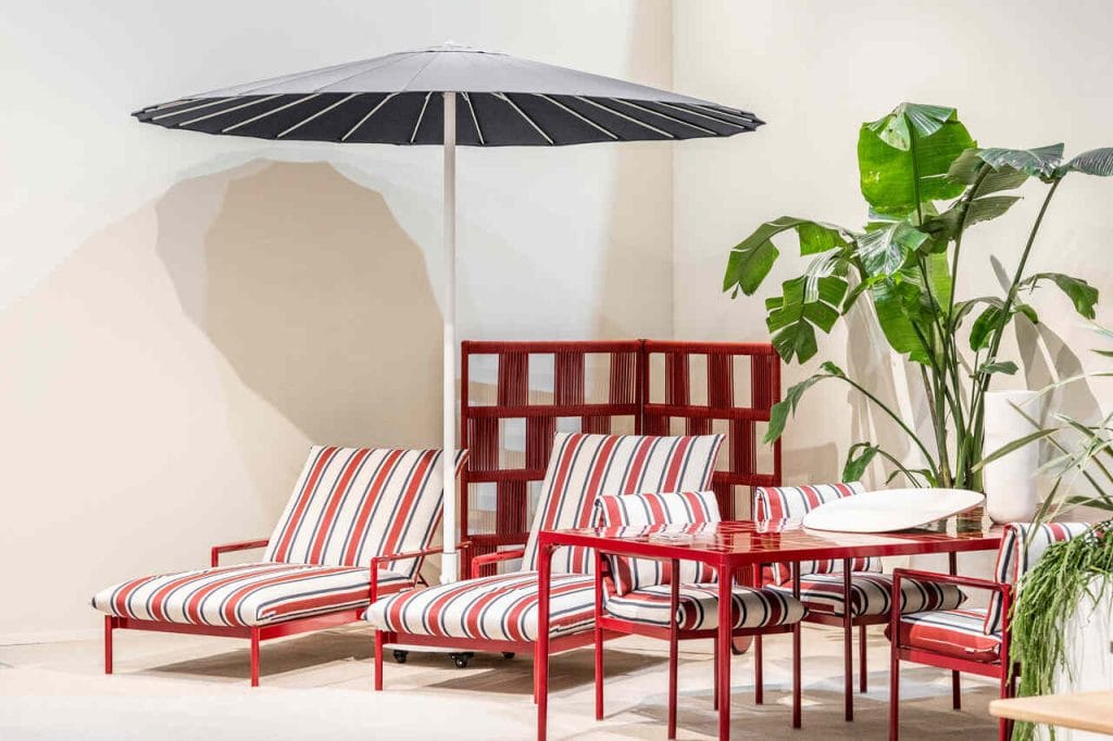 W kolekcji mebli i akcesoriów Nalu dla włoskiej marki Talenti duet Palomba Serafini czerpał inspirację z dziedzictwa wielkich mistrzów włoskiego designu. Pomysł zrodził się z unikalnej poduszki, która składa się, tworząc zarówno siedzisko, jak i oparcie, niczym fala – wyjaśnia Roberto Palomba. Fot. Anne-Emmanuelle Thion.