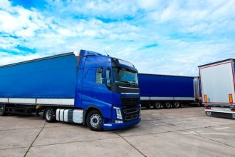 Jednym z najbardziej niepokojących zjawisk z jakimi zmaga się branża TSL jest podatność na zatory płatnicze. Fot. Aleksandarlittlewolf / Freepik.