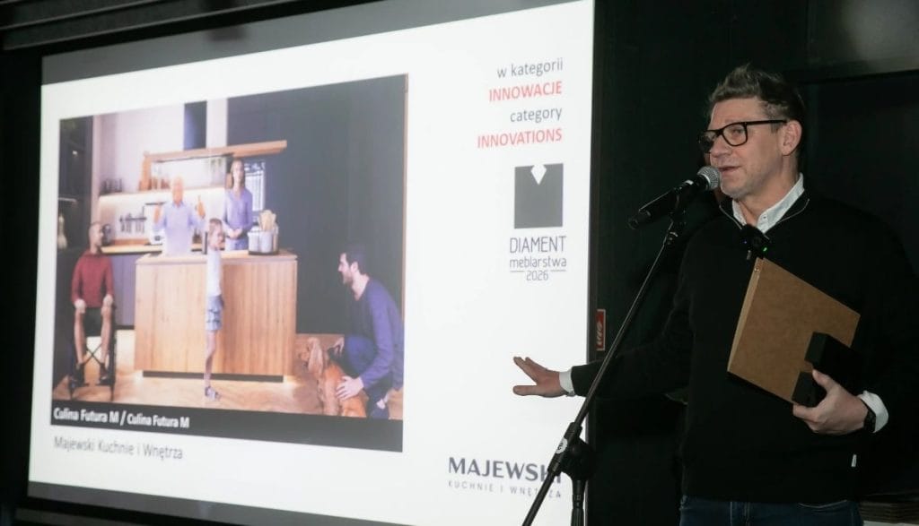 Piotr Chodak odbiera nagrodę Diament Meblarstwa 2026 za innowacyjny system smart home w projekcie Culina Futura M.