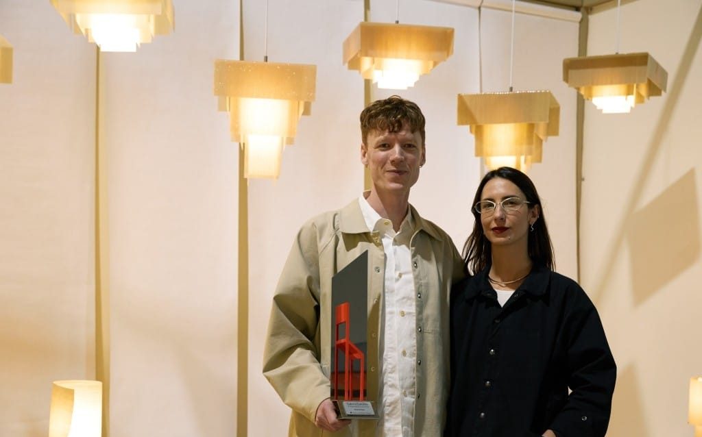 RUSSO BETAK z Danii z pierwszą nagrodą. Źródło: Salone del Mobile.Milano.