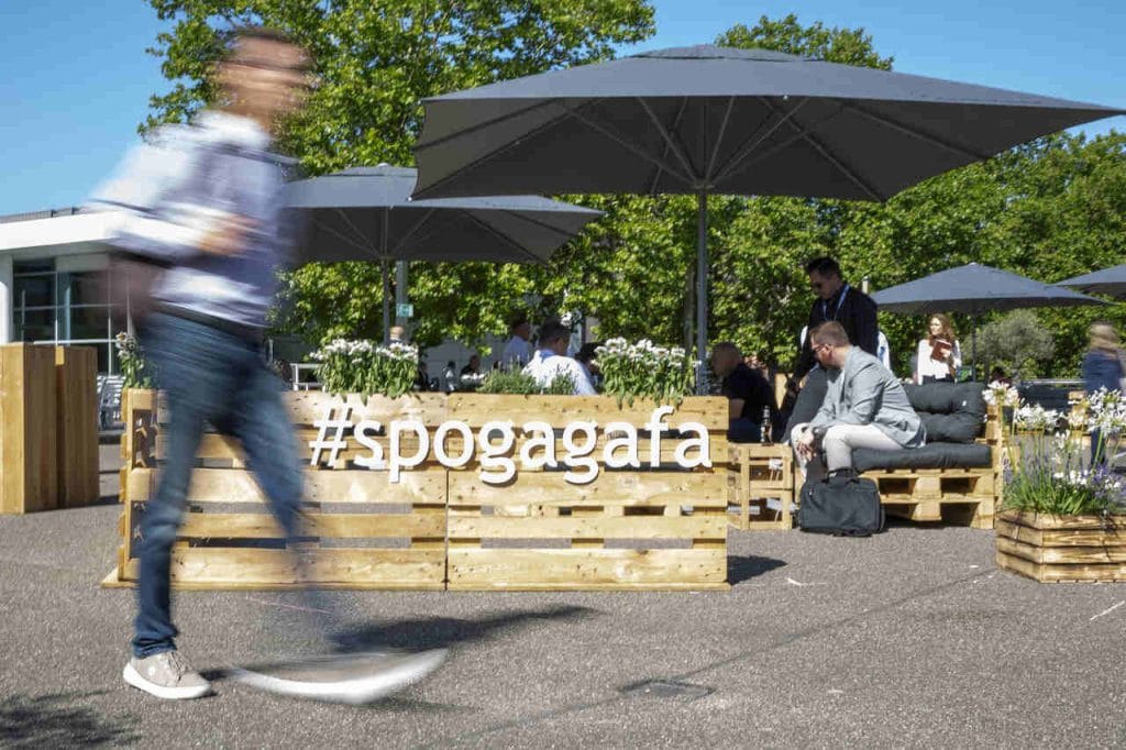 Piazza, czyli tereny zewnętrzne spoga+gafa 2025. Fot. Alita Holzhauer / Koelnmesse.