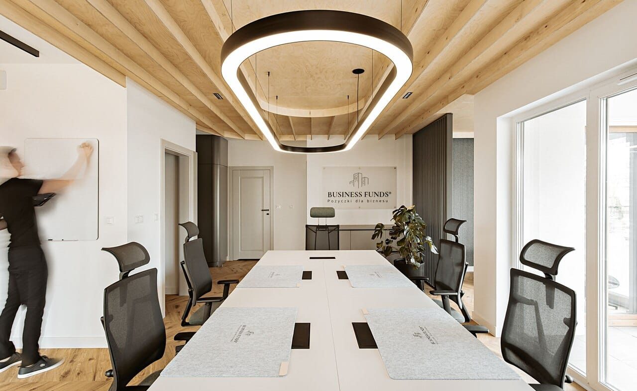 Przestrzeń biurowa dla firmy Business Funds. Za projekt odpowiada architekt Paweł Klyszcz z pracowni Klyszcz Architektura. Fot. Anna Laskowska Dekorialove.