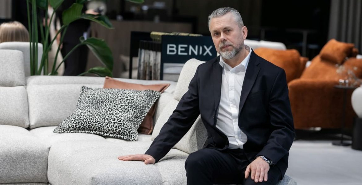 Krzysztof Zimny, Członek Rady Ogólnopolskiej Izby Gospodarczej Producentów Mebli.